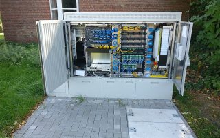 Open fiber distribution cabinet